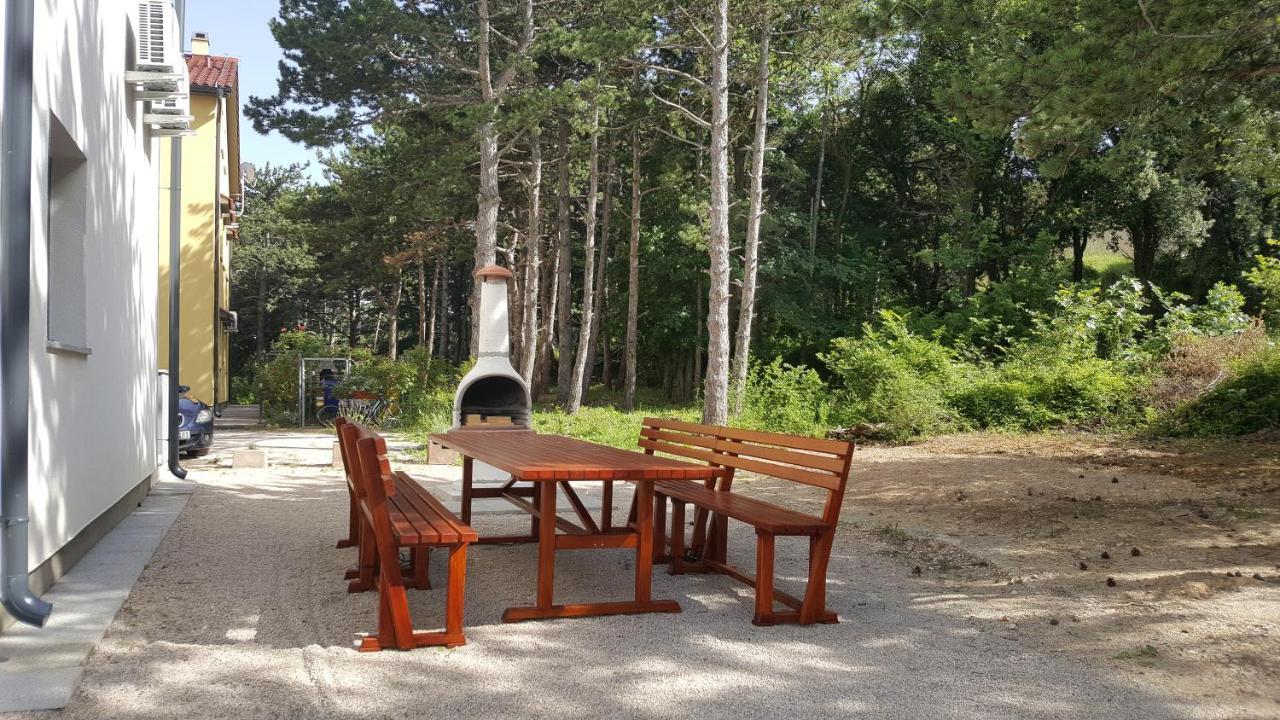 Apartament Artemis *